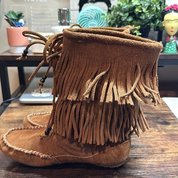 Minnetonka Brown Tassel moccasin booties size 7 - Picture 3 of 6